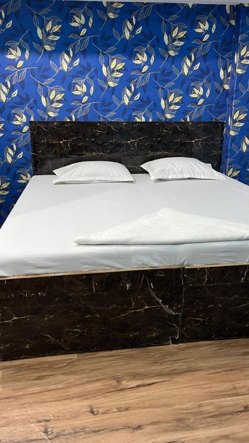 Krishna P. Guest House Varanasi Exteriör bild
